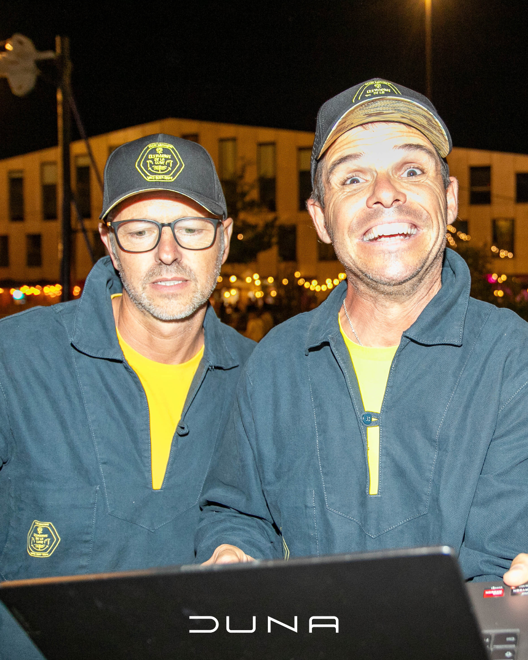 Vareuse en toile de coton bleu marine MDLL x DUNA